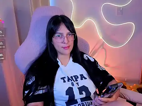 Chat +18 de kimflexible_x ao vivo