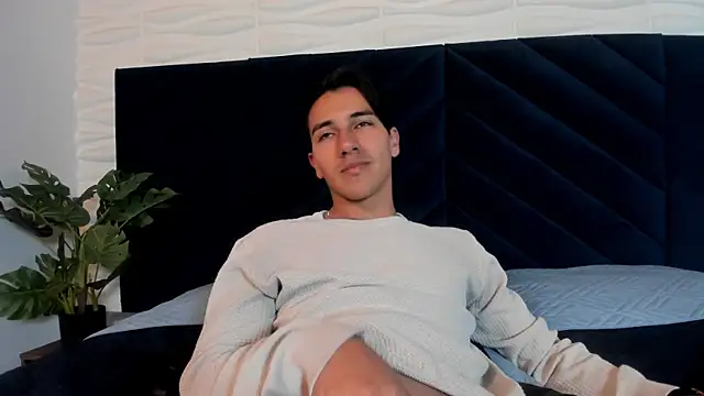 Andy_Joy_ Adlı Modelin Canlı XXX Sohbeti