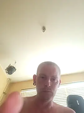piercingpik Live XXX Chat