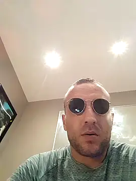 Tony88hgh Live XXX Chat