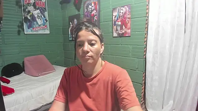 XXX chat uživo modela DanaaRey