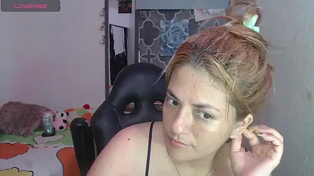 karamirror_n Live XXX chat