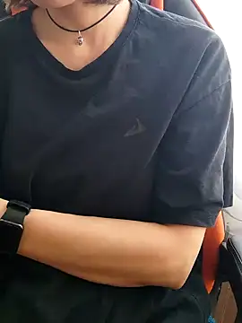 AashikalaaのライブXXXチャット