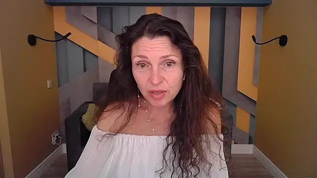 Chatroom XXX en direct de EllaLong