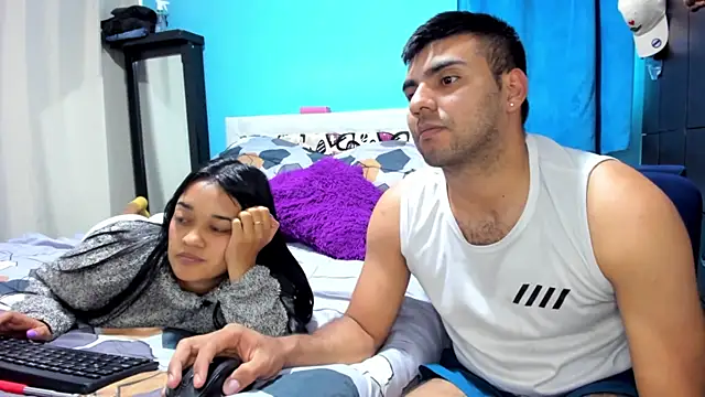 LazyandSniffer28's Live XXX Chat