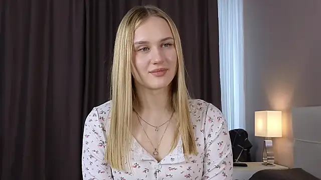 DanikaGudinas Live XXX Chat