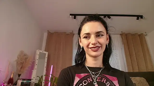 JacquelineHex Chat XXX in diretta