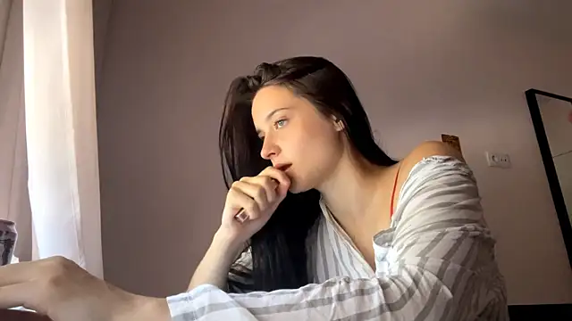 RoseDiebol's Live XXX Chat