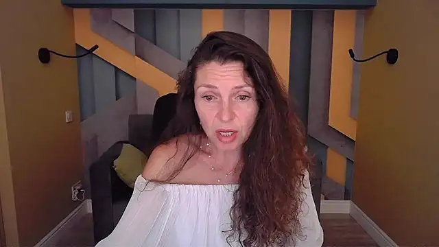 EllaLong XXX чат на живо
