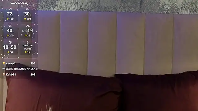 XXX chat uživo modela AminaBlush