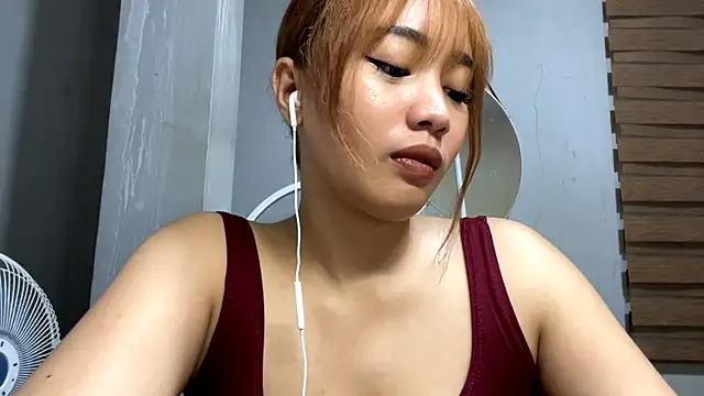 Chatroom XXX en direct de RickiMince