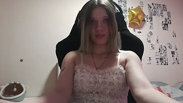 Chatroom XXX en direct de ViolettaCatechini