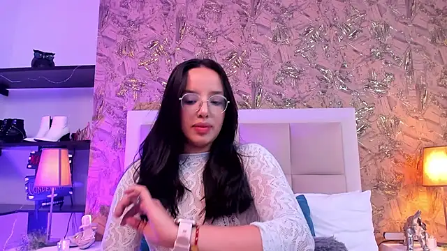 ValkyriaSteel's Live XXX Chat