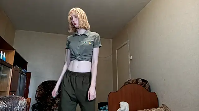 CuteLittleAngel's Live XXX Chat