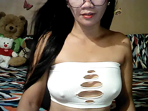 Chat XXX en directo de Mia_Rein