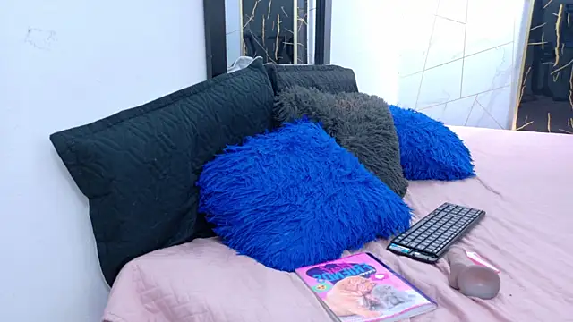 XXX chat uživo modela double_temptation19