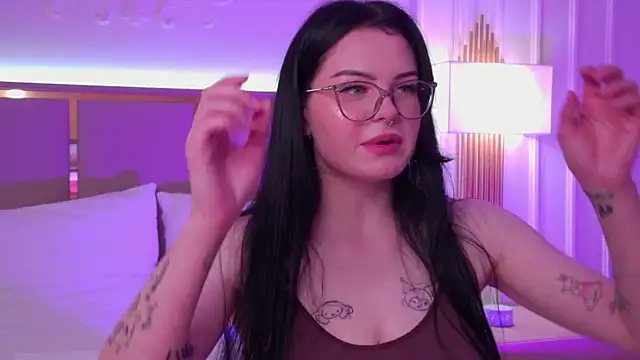 Онлайн чат XXX CindyMil