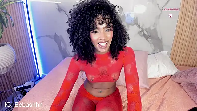 Chat +18 de Fyre_divine ao vivo