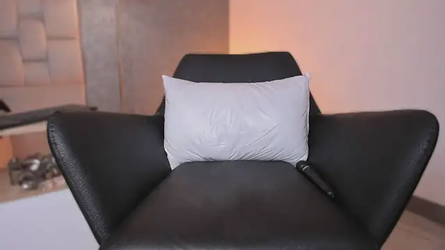 ah_mara_'s Live XXX Chat