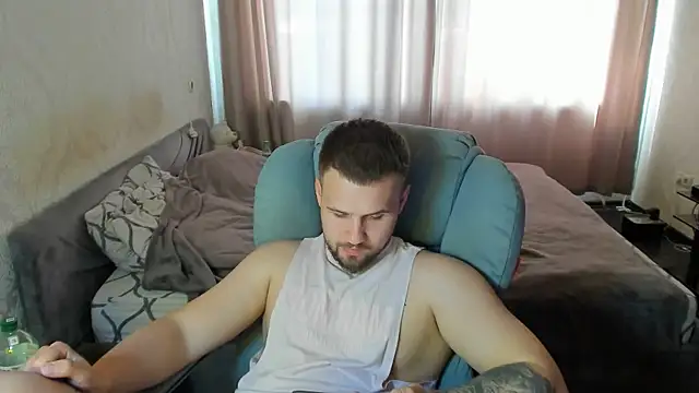 Vladik_b Chat XXX in diretta