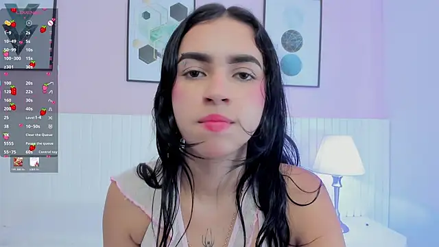 myla_cute18's Live XXX Chat