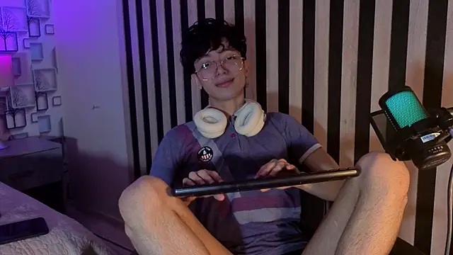 XXX chat uživo modela Twink_Sebas7