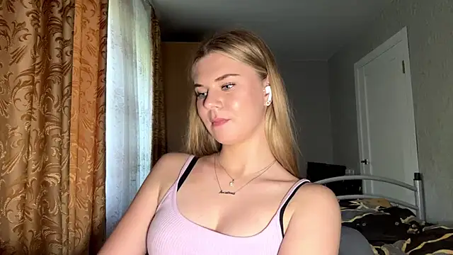 HoneysPiee Live XXX Chat