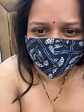 Catchybusty লাইভ XXX চ্যাট
