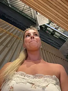 XXX chat uživo modela LisaMurr