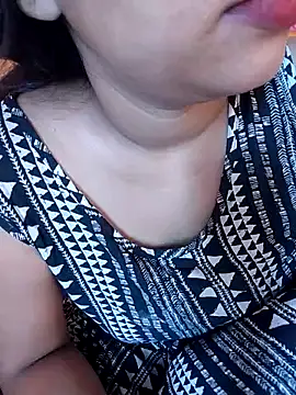 Sexy_Divya__ 现场XXX聊天