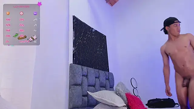 Liamsubtle01 élő XXX-chatje