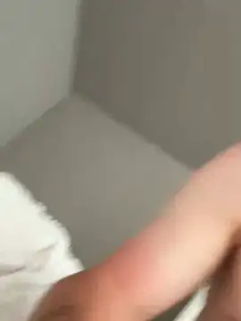 Dennis_xx4444's Webcam Show