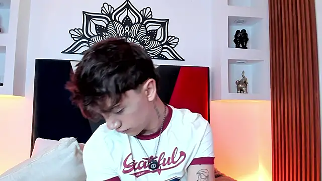 Tomy_Rox live XXX chat