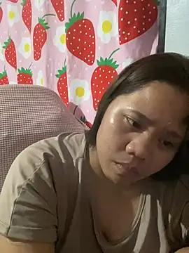 _UrSingleMamiBella_ Adlı Modelin Canlı XXX Sohbeti