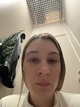 Chat XXX ao vivo de SashaCatt