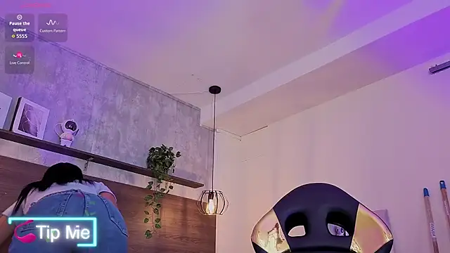 Živý XXX chat miiaboss_