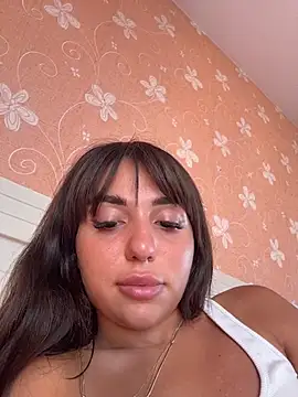 SilkyMira Live XXX-chat