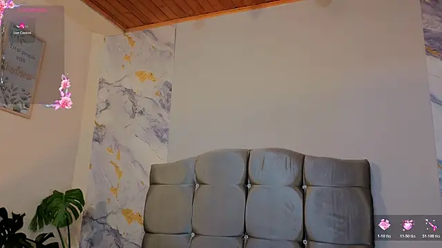 Un_Sluttyy 现场XXX聊天