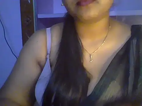 XXX chat uživo modela Tamil_Kuttyma