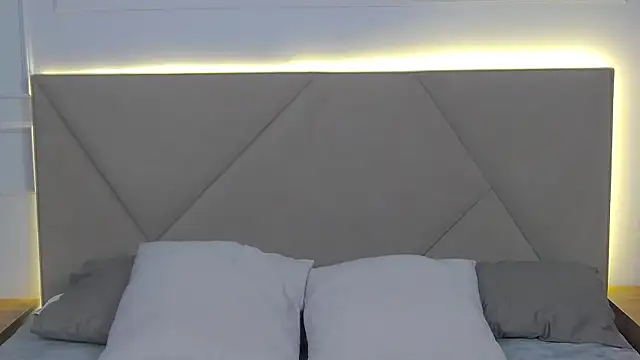 ArianaMilss – Live XXX-chat