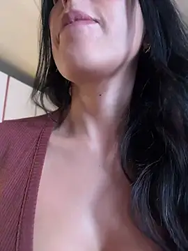 צ'אט XXX בשידור חי של CorinVeil