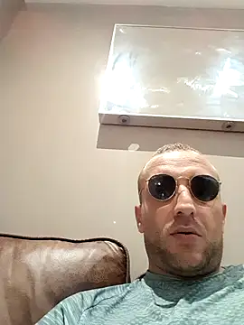 XXX chat uživo modela Tony88hgh
