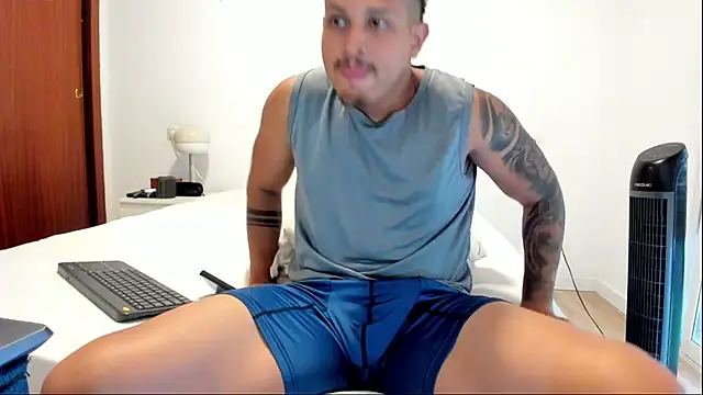 JohanSmith's Live XXX Chat