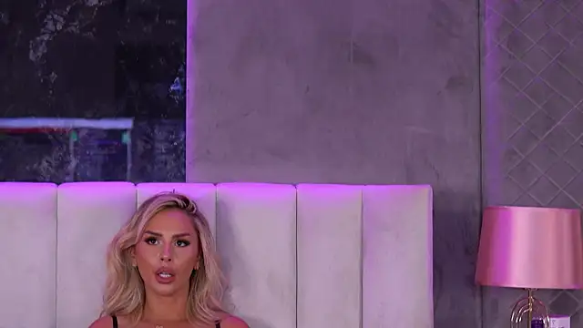 Chat XXX ao vivo de SelenaFrost
