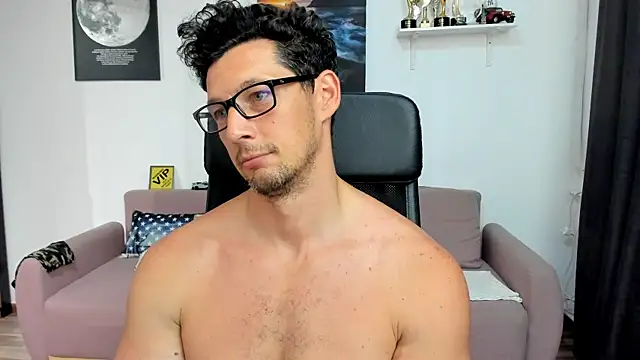 BrutusK08 Live XXX-Chat