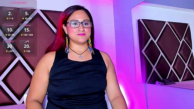 nahala_23's Live XXX Chat