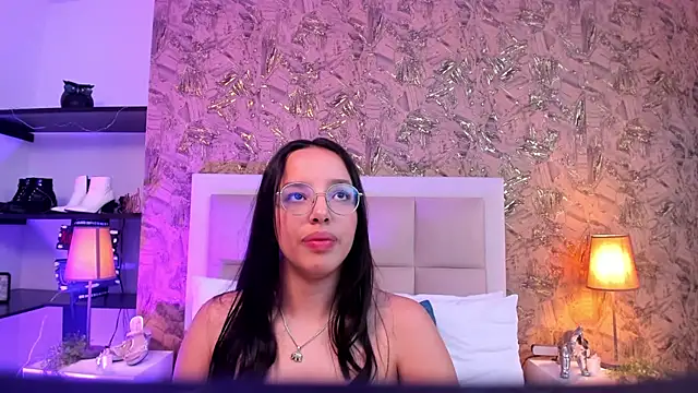 Chatroom XXX en direct de ValkyriaSteel