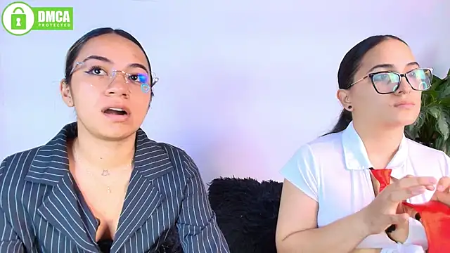 Chat XXX ao vivo de Jules_n_Gia
