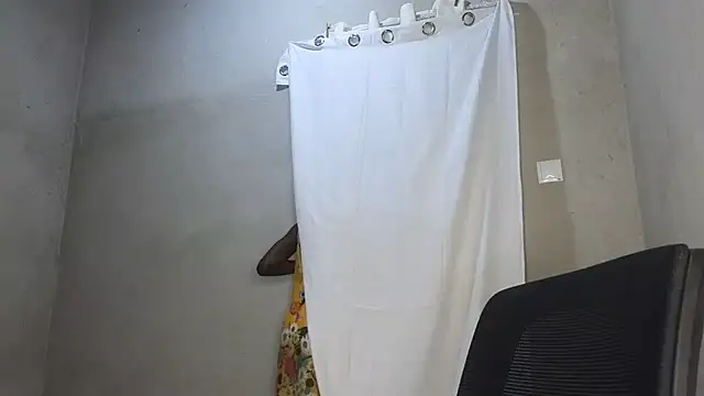 nzanizy Chat XXX live