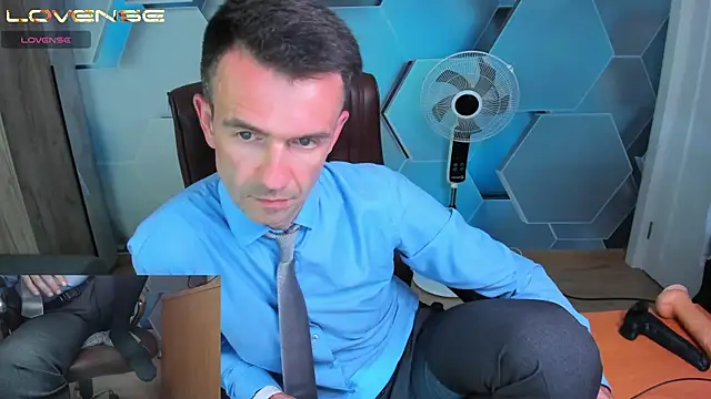 SteveTiger's Live XXX Chat